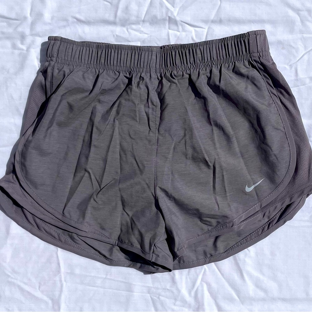 Nike Women's Dri-Fit Gray Athletic Shorts, Size S